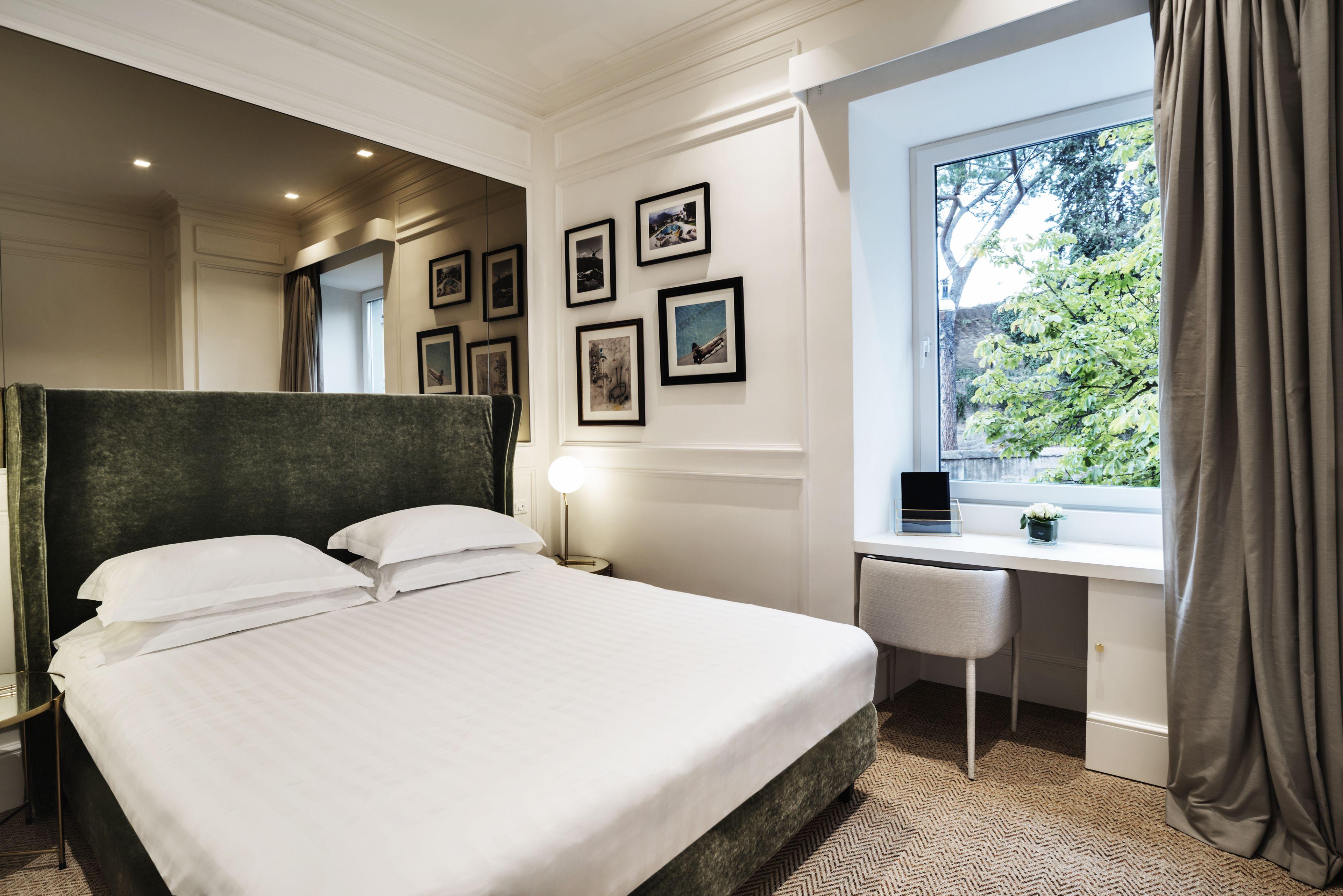 The Shire Hotel — Photos 1